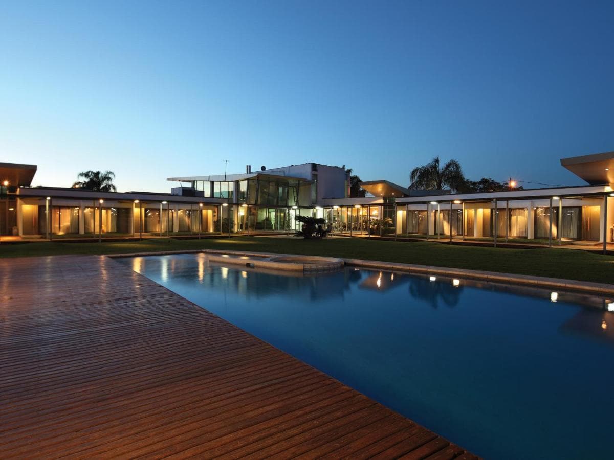 Camberland Resort & Suites Pilar